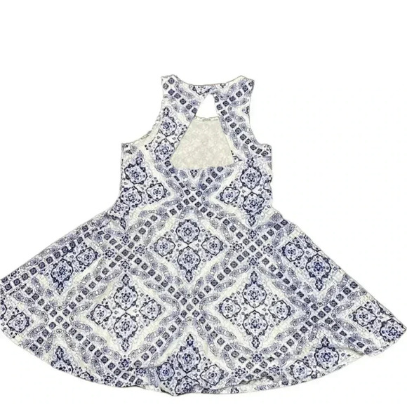 🌟 Fit and flare skater dress sz M 🌟 - Picture 4 of 6